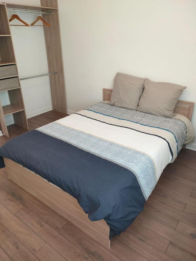 Boissy Gare Rer A Appartement 1 A 3 Chambres Au Choix Luaran gambar