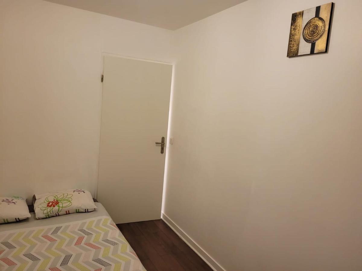 Boissy Gare Rer A Appartement 1 A 3 Chambres Au Choix Luaran gambar